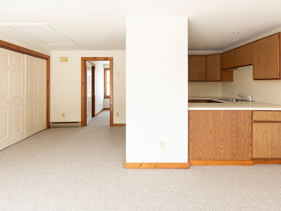 Kitchen/Living Area