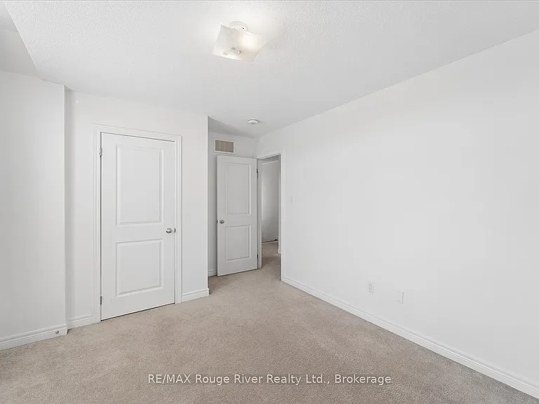 12 Bill Hutchinson Cres — Photo 41