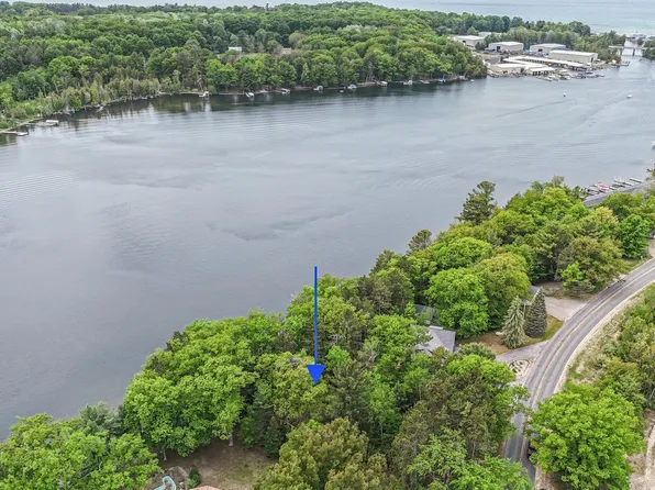 9023 Clam Lake Rd, Bellaire, MI 49615