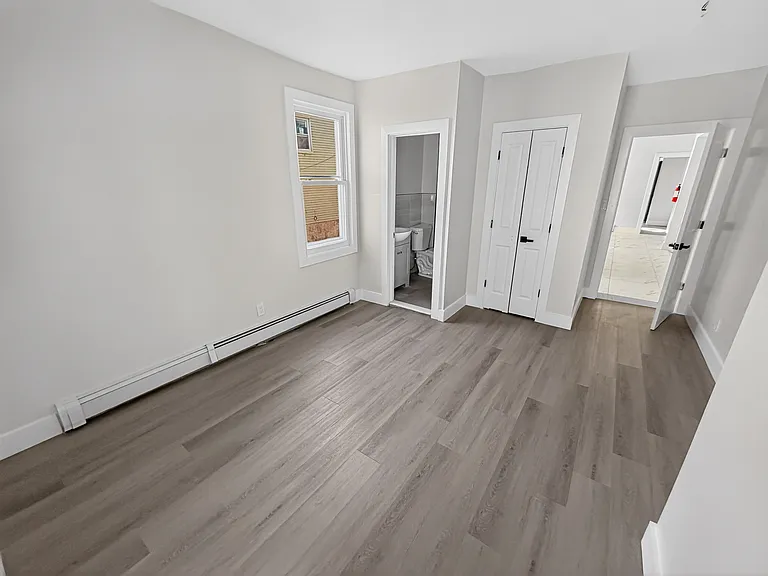 112 Milford Ave #A — Photo 6