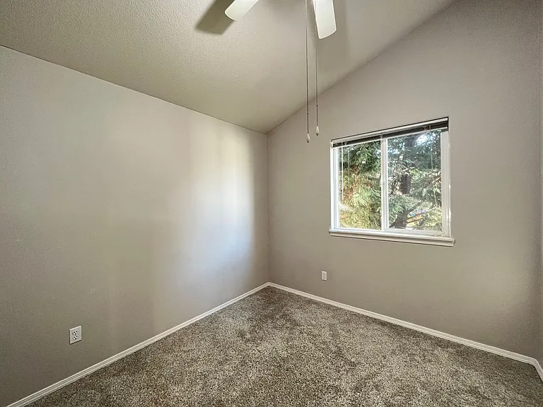 767 SW 198th Pl — Photo 28