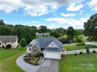 74 Lone Oak Dr, Mills River, NC 28759