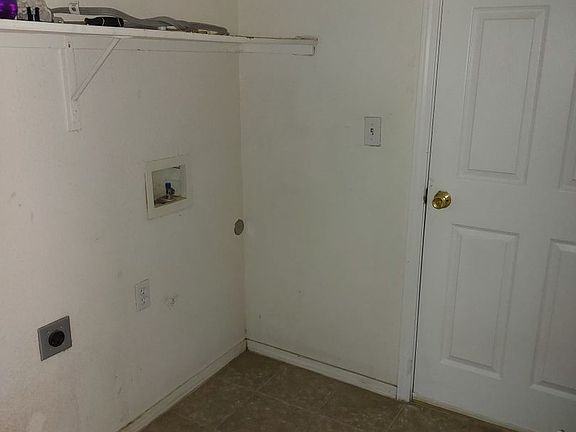 3rd image of 5001 Calle Verde