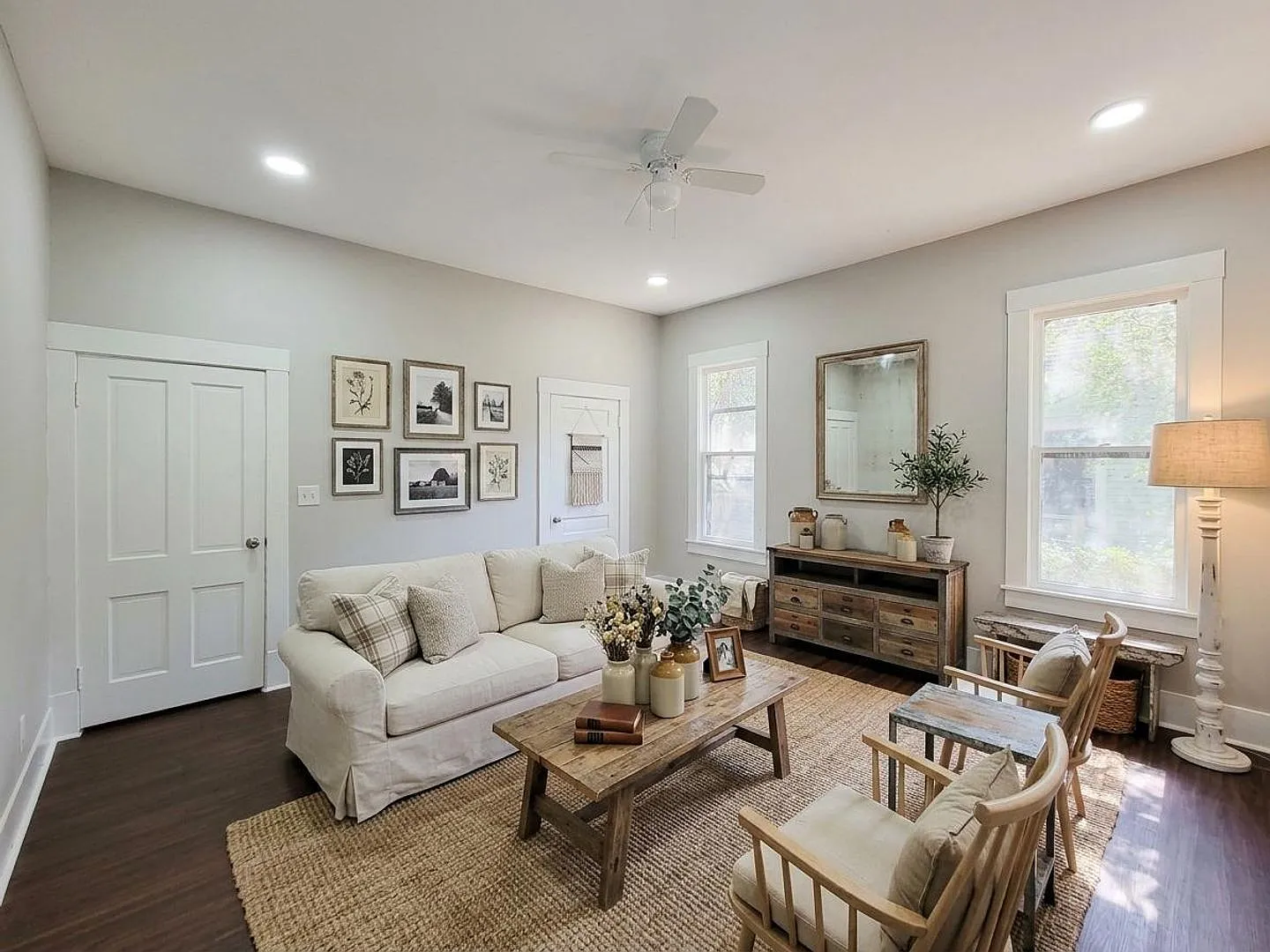 Welcome to 304 N Walnut Ave, a beautifully unique 3-bedroom, 2-bathroom single-family home boasti... — Photo 3