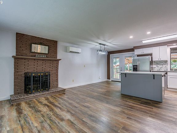 5th image of 4315 NE 152nd Pl