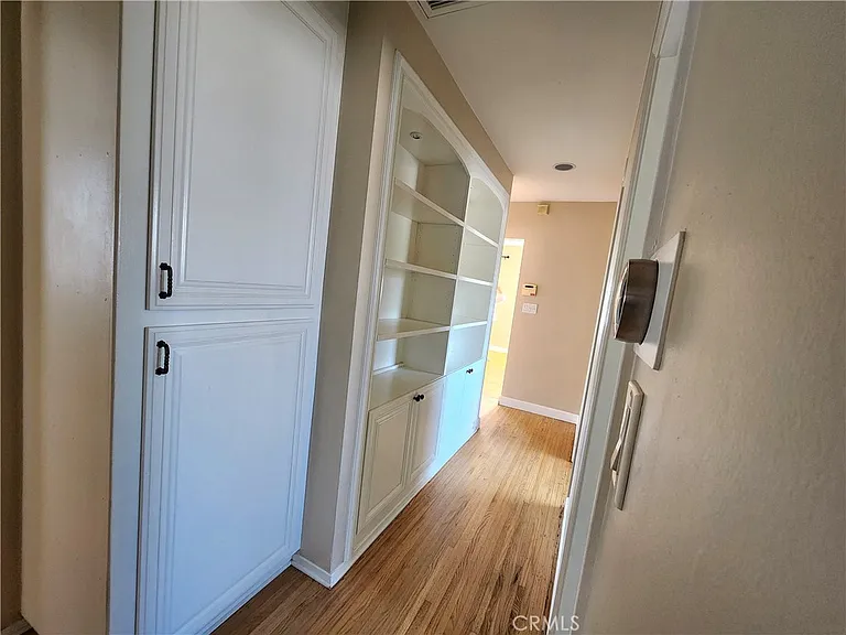4919 Louise Ave — Photo 17