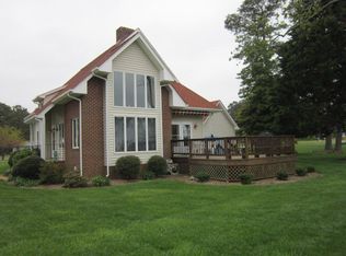 24 Heritage Point Ct, Deltaville, VA 23043