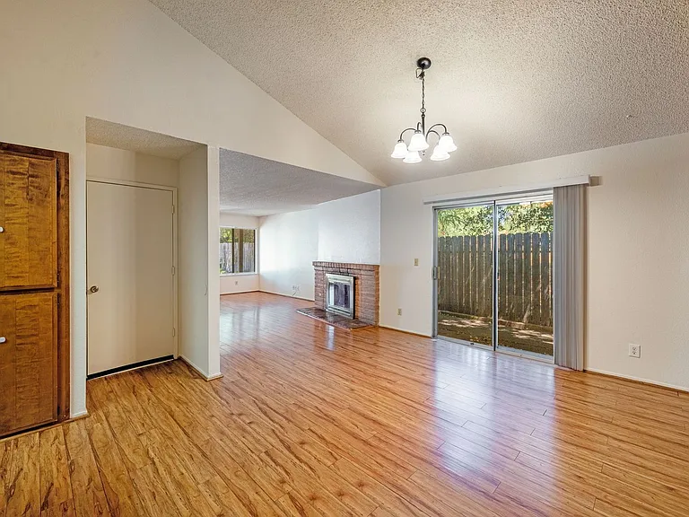 4830 Suncrest Way — Photo 10