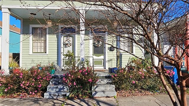 1st image of 724 Elmira Ave