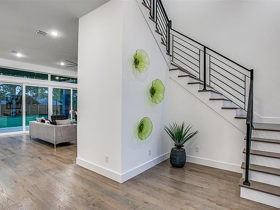 5th image of 54 Meadowbrook Ln
