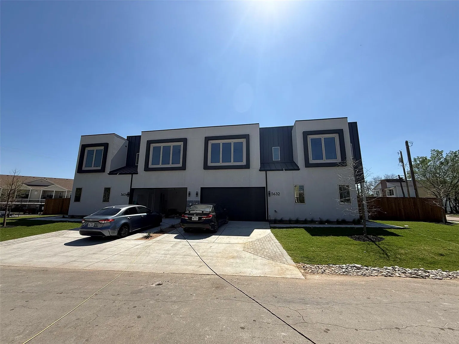 3 bed, 2.5 bath, 1622 sqft, $3,500 — Photo 2