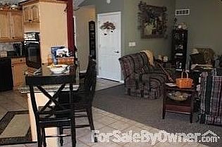 Kitchen/living room area