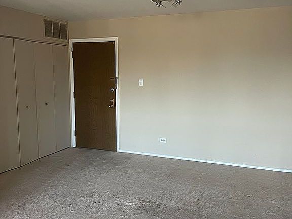 2nd image of 200 Park Ave