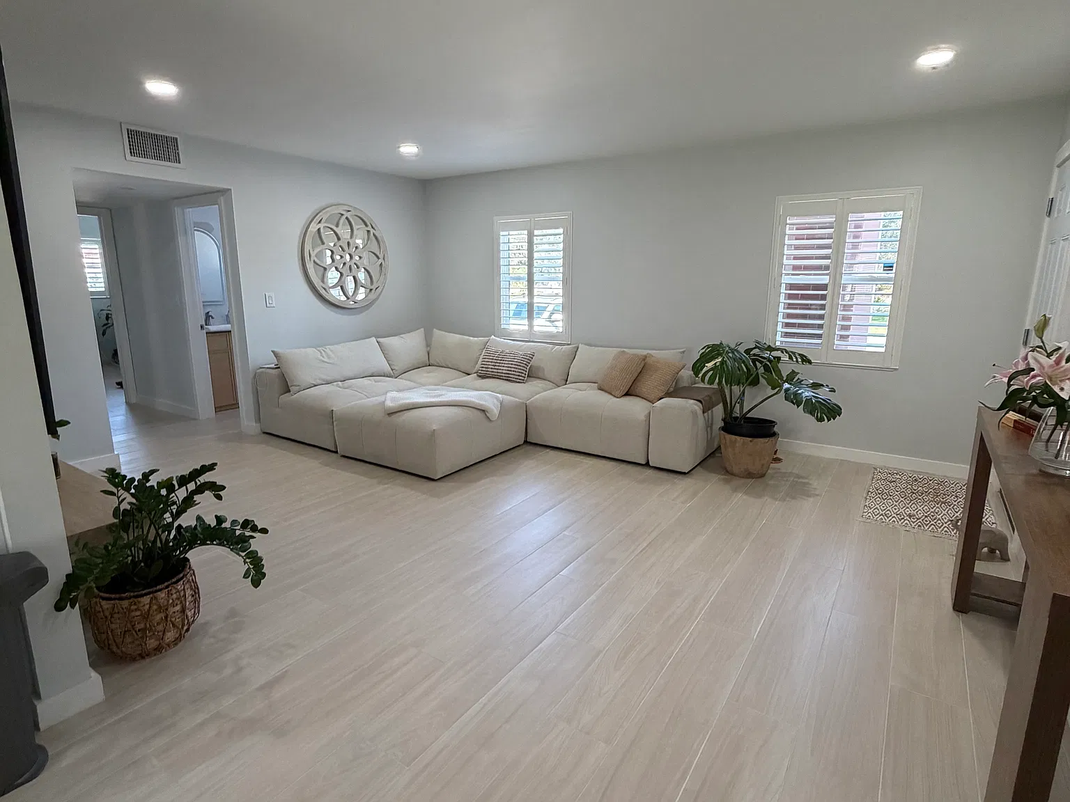 2 bed, 960 sqft, $2,500 — Photo 2