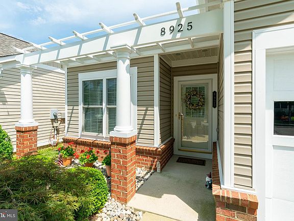 4th image of 8925 Periwinkle Blue Ct