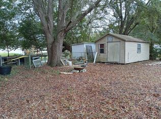27608 Lisa Dr, Tavares, FL 32778