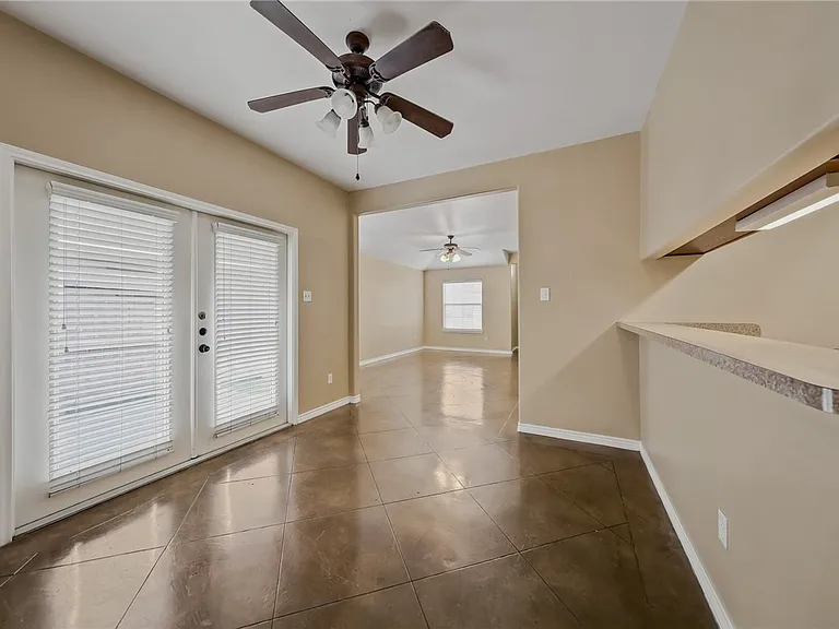6633 Rhine Dr #B — Photo 8
