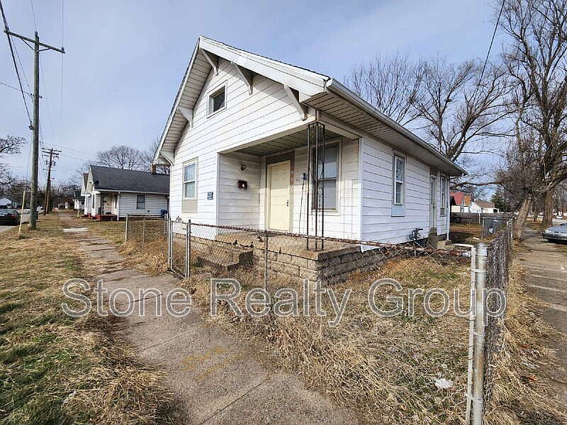 1st image of 1022 3rd Ave