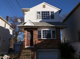 14145 182nd St, Springfield Gardens, NY 11413