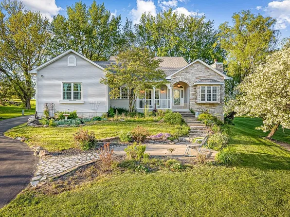 2129 Hawthorne Dr, Davis, IL 61019