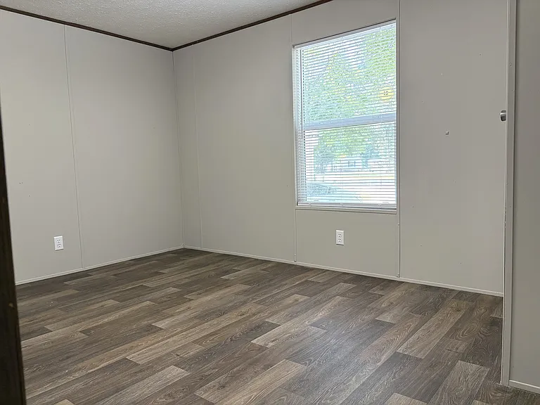 237 Laurel Ln #23 — Photo 9