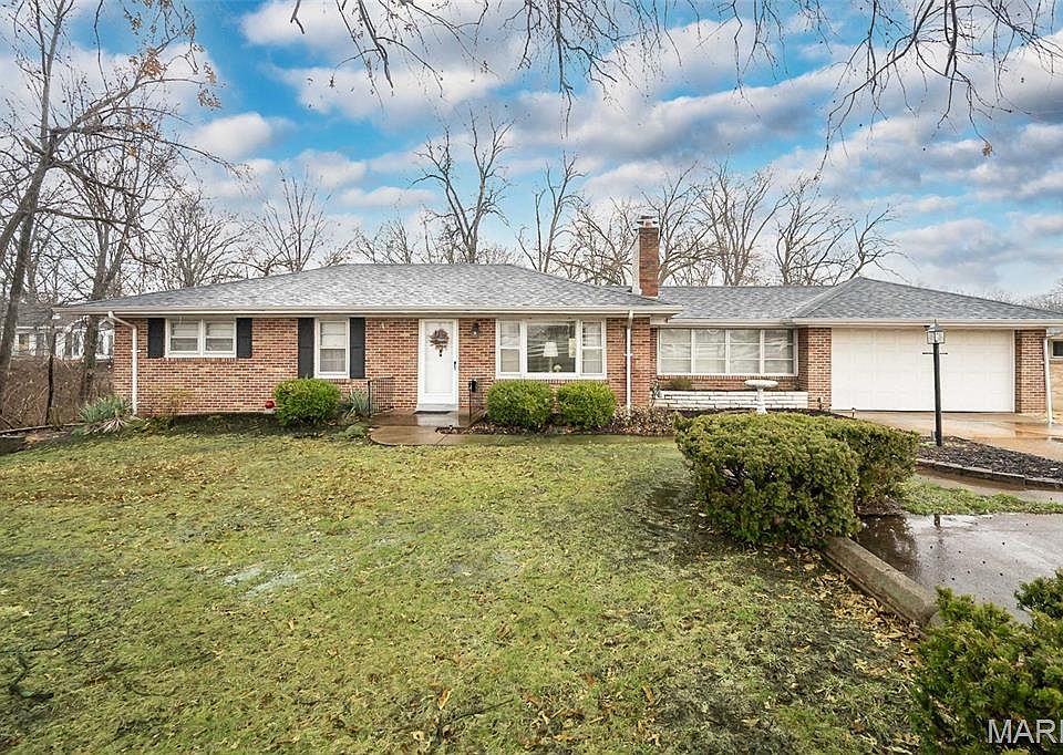 1st image of 521 Kehrs Mill Rd