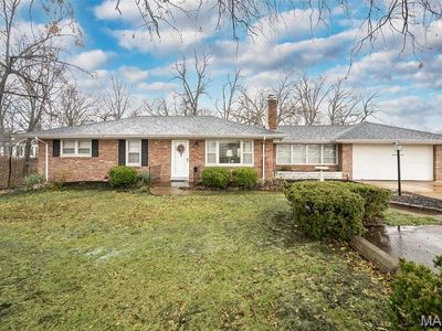 521 Kehrs Mill Rd, Ballwin, MO, 63011