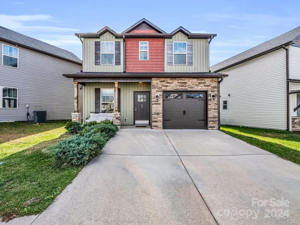 94 Cardwell Ln, Fletcher, NC 28732