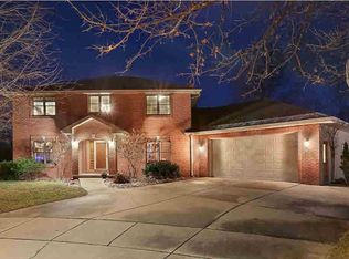 1940 Renaissance Ct, Green Bay, WI 54313