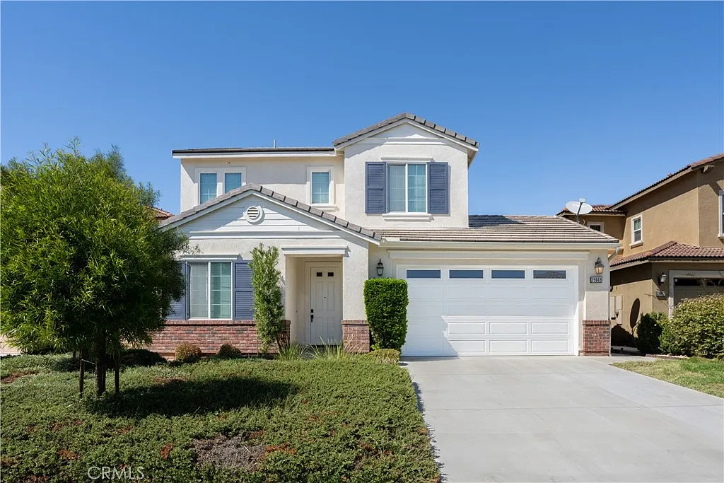 5 bed, 2728 sqft, $3,490 — Photo 1