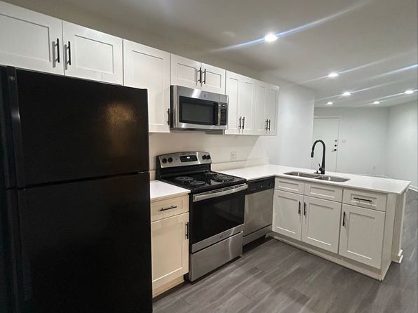 321 E 8th St APT 111