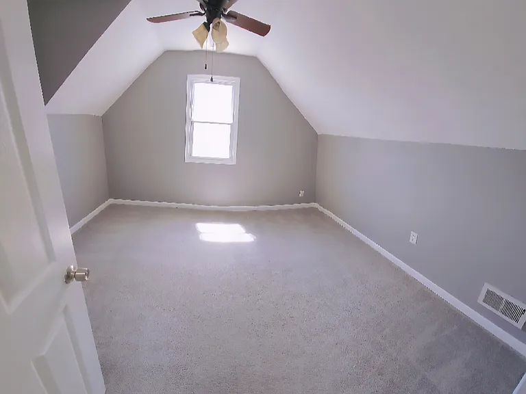 3018 Oak Hill Ave — Photo 6