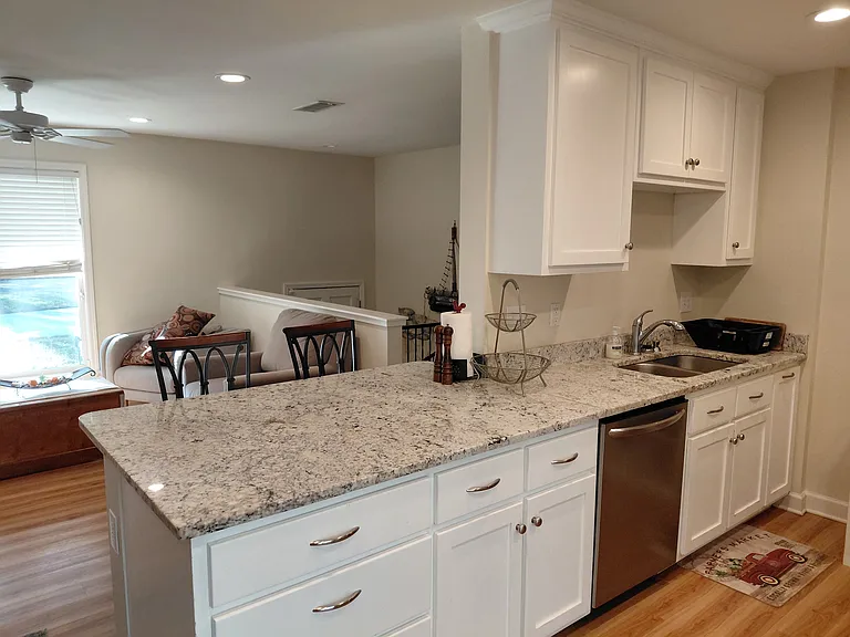 357 S School St — Photo 14