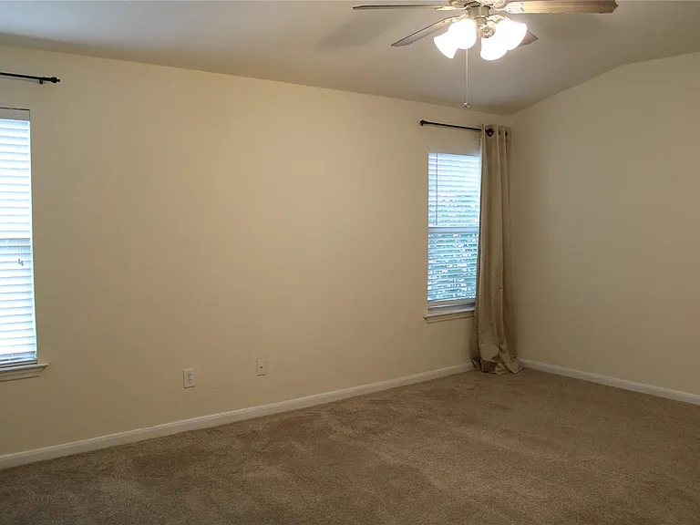 9527 Brackenton Crest Dr — Photo 12
