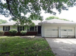 4001 S Leslie St, Independence, MO 64055