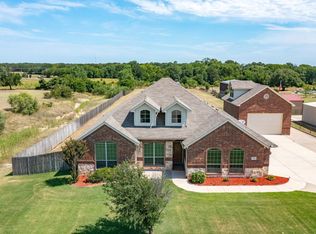 155 Creekwood Ranch Rd, Azle, TX 76020