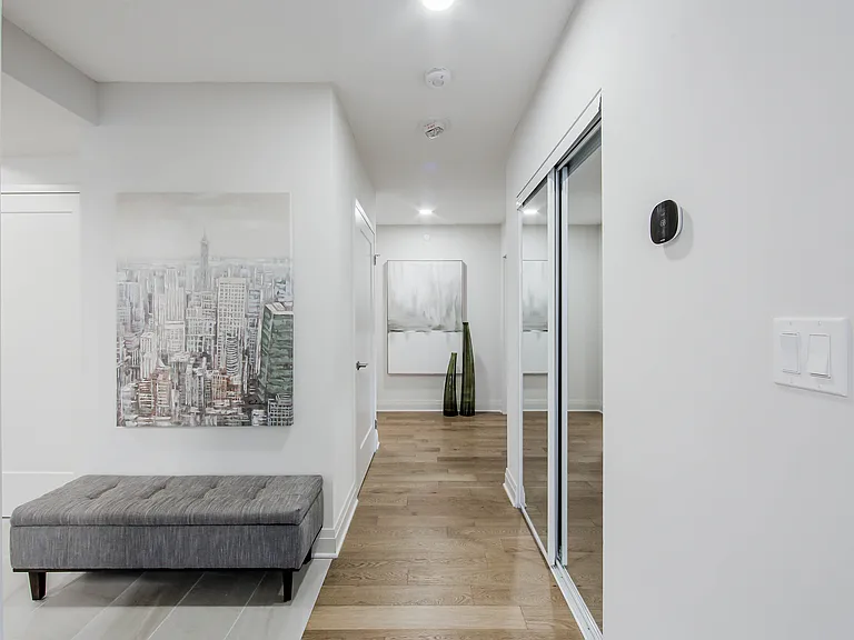 32 Towering Heights Blvd — Photo 9