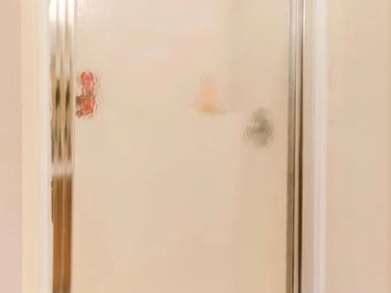 1003 E 11th St — Photo 7