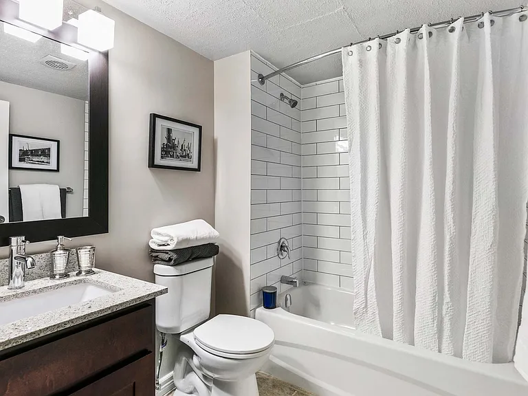 8575 Riverside Dr E — Photo 67