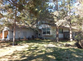 1037 SE Teakwood Dr, Bend, OR 97702