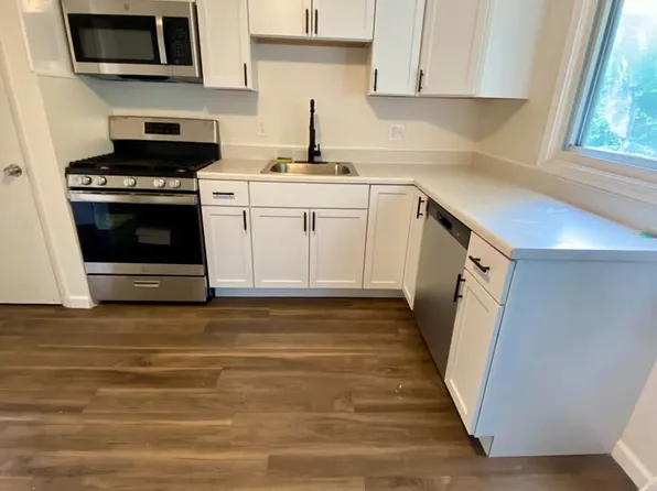 148 Ballantyne Rd APT 1, Syracuse, NY 13205