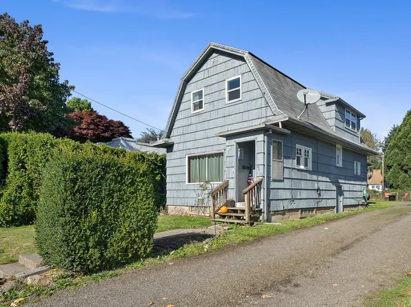 2410 3rd St, Tillamook, OR 97141