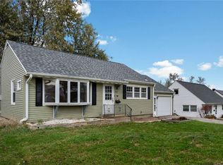 2142 Chandler St SW, Cedar Rapids, IA 52404