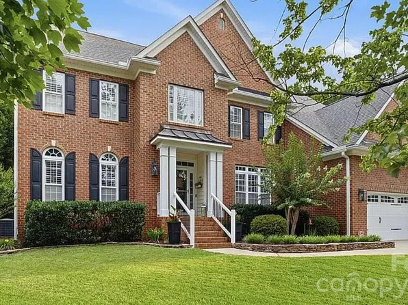 12021 Farnborough Rd, Huntersville, NC 28078