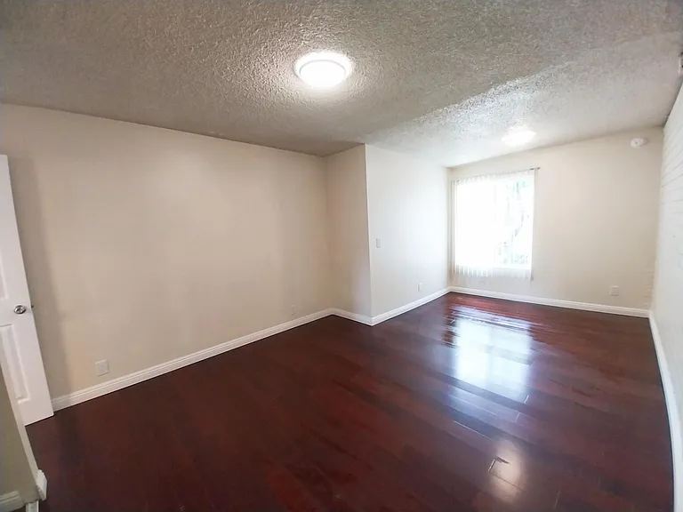 424 Anderwood Ct — Photo 7