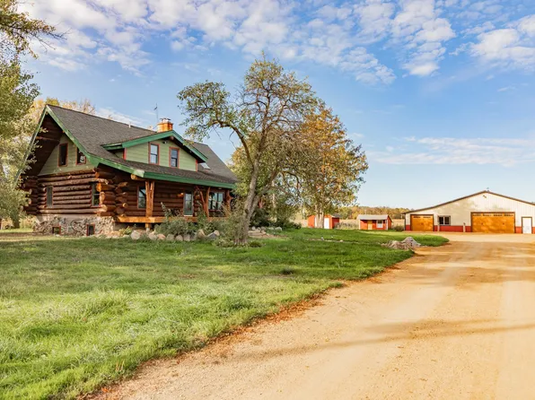 33320 Pioneer Ave, Center City, MN 55012