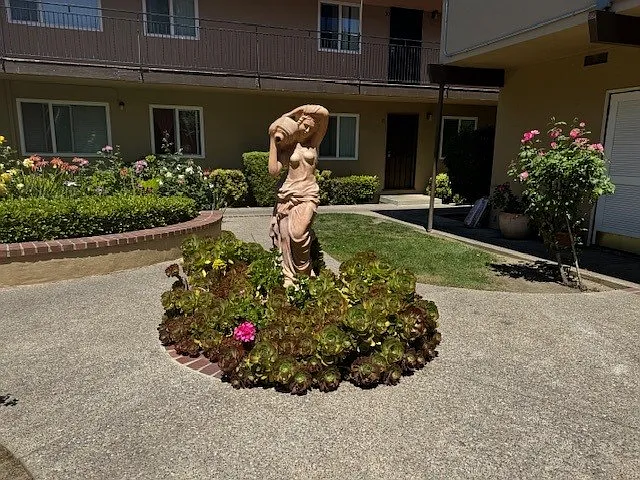 Winchester — Photo 4