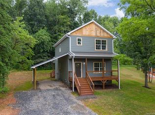 410 Ridge St, Candler, NC 28715