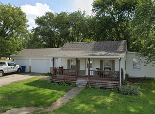 304 N Lincoln St, Philo, IL 61864