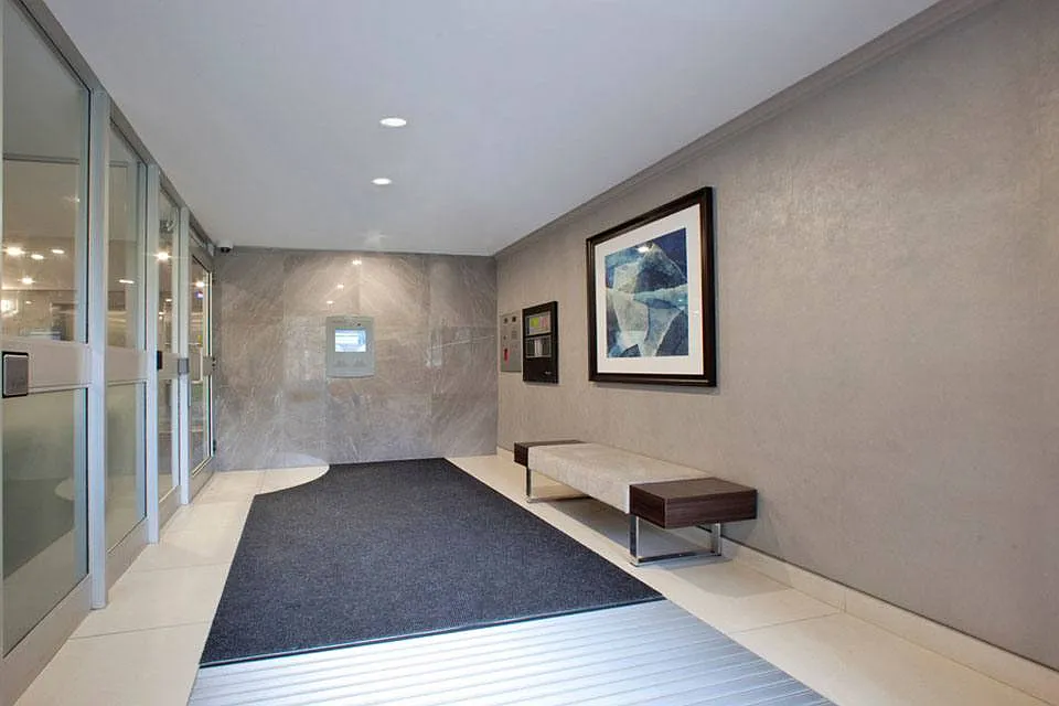 Brookbanks Apartments — Photo 1